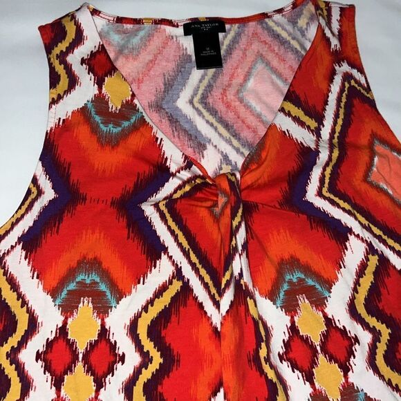 Ann Taylor Sleeveless Blouse Size Medium - Picture 3 of 8